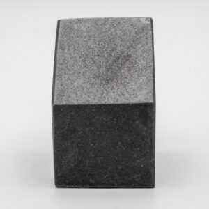 Natuursteen houder gedenktegel voorkant